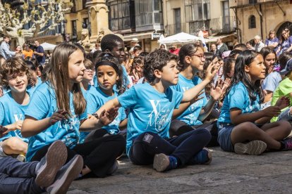 Una jornada de baile y canto para los más pequeños