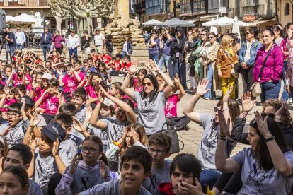 Una jornada de baile y canto para los más pequeños