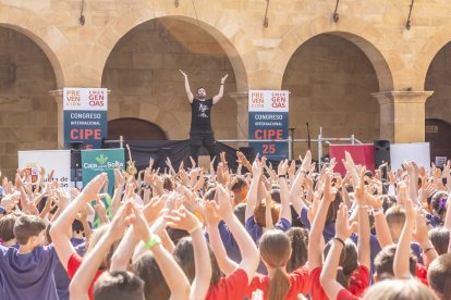 Una jornada de baile y canto para los más pequeños