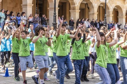Una jornada de baile y canto para los más pequeños
