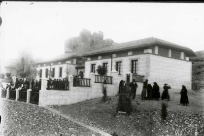 Escuelas Arranz Villaciervos en Cabrejas del Pinar 1920-1940