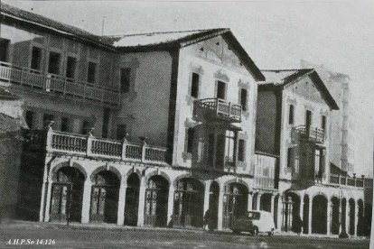 Escuela en el Paseo del Espolón en 1950