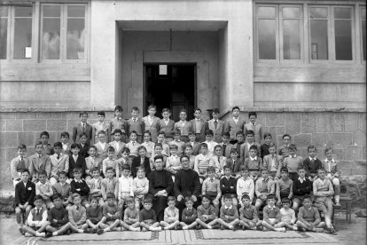Colegio Padres Escolapios en la Avenida Eduardo Saavedra en 1953