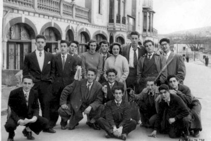 Escuela en el Paseo del Espolón en 1957