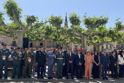 La villa se vuelca en el reconocimiento al Cuerpo en el 181 aniversario de su función.