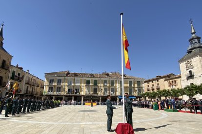 La villa se vuelca en el reconocimiento al Cuerpo en el 181 aniversario de su función.