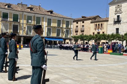 La villa se vuelca en el reconocimiento al Cuerpo en el 181 aniversario de su función.