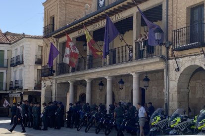 La villa se vuelca en el reconocimiento al Cuerpo en el 181 aniversario de su función.