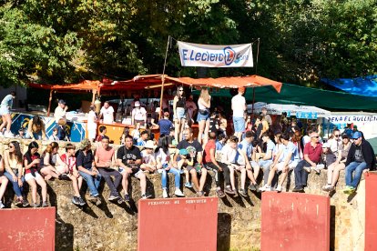 Día de fiesta en el monte con la llegada de los toros para la Saca de San Juan 2025.