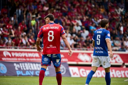 El Numancia pasó del cielo a los infiernos en dos minutos.