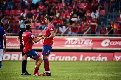 El Numancia pasó del cielo a los infiernos en dos minutos.