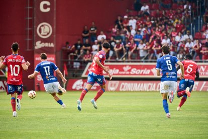 El Numancia pasó del cielo a los infiernos en dos minutos.