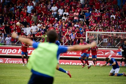 El Numancia pasó del cielo a los infiernos en dos minutos.
