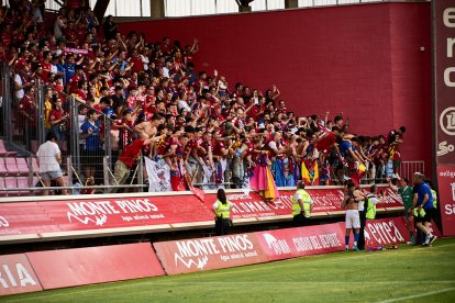 El Numancia pasó del cielo a los infiernos en dos minutos.
