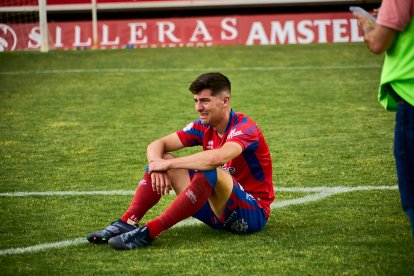 El Numancia pasó del cielo a los infiernos en dos minutos.