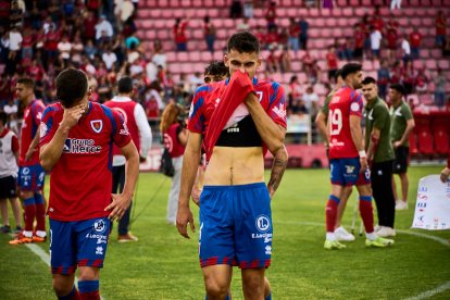 El Numancia pasó del cielo a los infiernos en dos minutos.