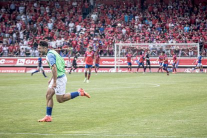El equipo de Aitor Calle pierde ante el Teruel con un gol de penalti en el descuento.