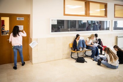 Lengua Castellana, Historia y las asignaturas específicas marcan la primera jornada de exámenes.