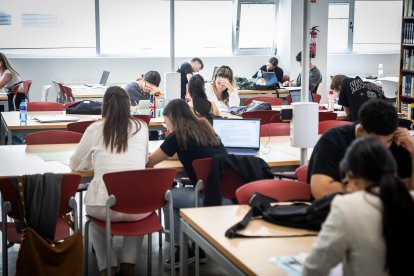 Lengua Castellana, Historia y las asignaturas específicas marcan la primera jornada de exámenes.