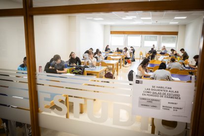 Lengua Castellana, Historia y las asignaturas específicas marcan la primera jornada de exámenes.