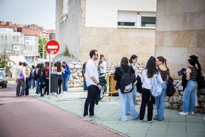 Lengua Castellana, Historia y las asignaturas específicas marcan la primera jornada de exámenes.