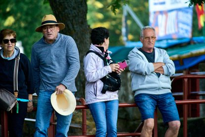 El rápido encierro matutino y el ambiente protagonizan la mañana del Lavalenguas en Valonsadero.