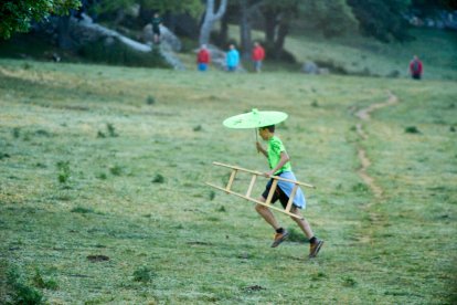 El rápido encierro matutino y el ambiente protagonizan la mañana del Lavalenguas en Valonsadero.