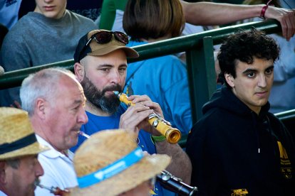 El rápido encierro matutino y el ambiente protagonizan la mañana del Lavalenguas en Valonsadero.