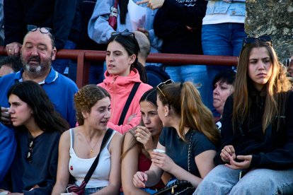 El rápido encierro matutino y el ambiente protagonizan la mañana del Lavalenguas en Valonsadero.