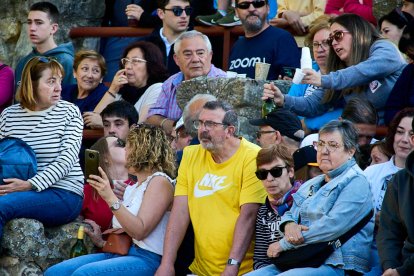 El rápido encierro matutino y el ambiente protagonizan la mañana del Lavalenguas en Valonsadero.