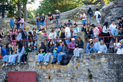 El rápido encierro matutino y el ambiente protagonizan la mañana del Lavalenguas en Valonsadero.