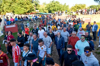 El rápido encierro matutino y el ambiente protagonizan la mañana del Lavalenguas en Valonsadero.