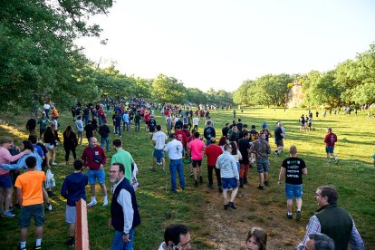 El rápido encierro matutino y el ambiente protagonizan la mañana del Lavalenguas en Valonsadero.