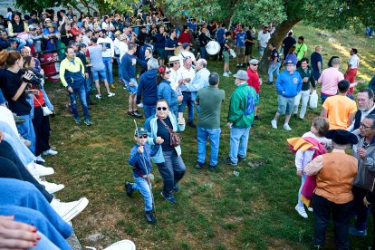 El rápido encierro matutino y el ambiente protagonizan la mañana del Lavalenguas en Valonsadero.