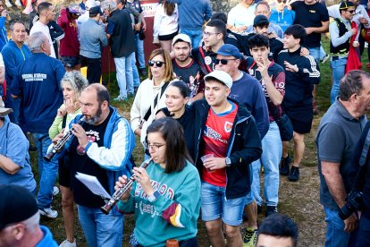 El rápido encierro matutino y el ambiente protagonizan la mañana del Lavalenguas en Valonsadero.