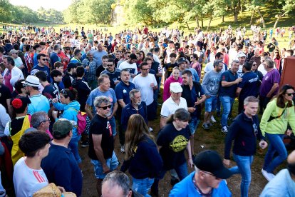 El rápido encierro matutino y el ambiente protagonizan la mañana del Lavalenguas en Valonsadero.