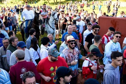 El rápido encierro matutino y el ambiente protagonizan la mañana del Lavalenguas en Valonsadero.