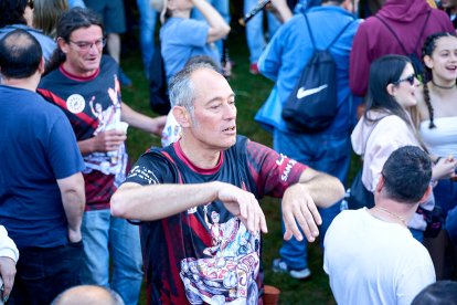 El rápido encierro matutino y el ambiente protagonizan la mañana del Lavalenguas en Valonsadero.