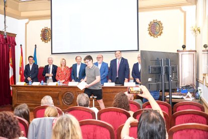 Educación para la protección y desarrollo de la naturaleza y el medio ambiente