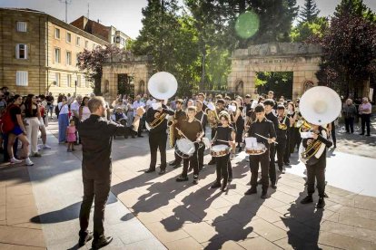 Las calles se llenaron de música