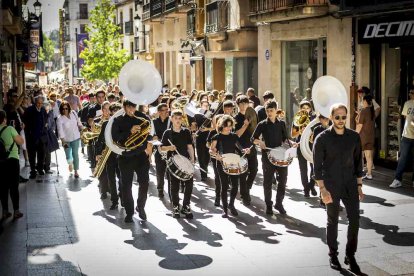 Las calles se llenaron de música