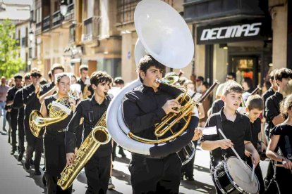 Las calles se llenaron de música