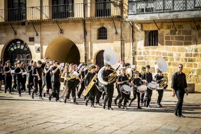 Las calles se llenaron de música