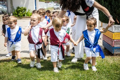 Celebración del Domingo de Calderas en el centro infantil Gloria Fuertes dentro de su proyecto sanjuanero.