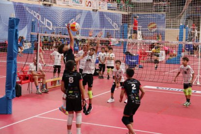 Una jugada de la semifinal de los sorianos ante Badajoz.