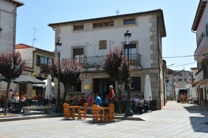 Terraza del bar de jubilados.