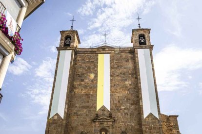 Cientos de personas se encomendaron a la Virgen