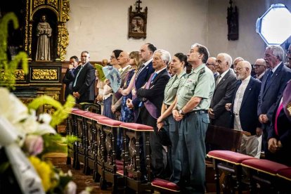 Cientos de personas se encomendaron a la Virgen