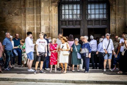 Cientos de personas se encomendaron a la Virgen