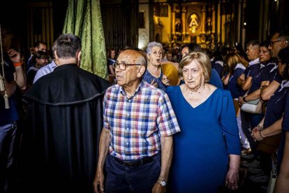 Cientos de personas se encomendaron a la Virgen